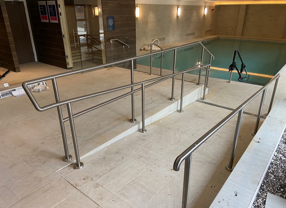 Stainless steel balustrade swimming pool